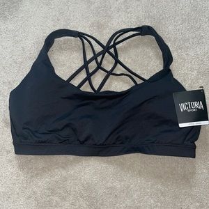 NWT Victoria’s Secret Sports Bra Large Criss Cross